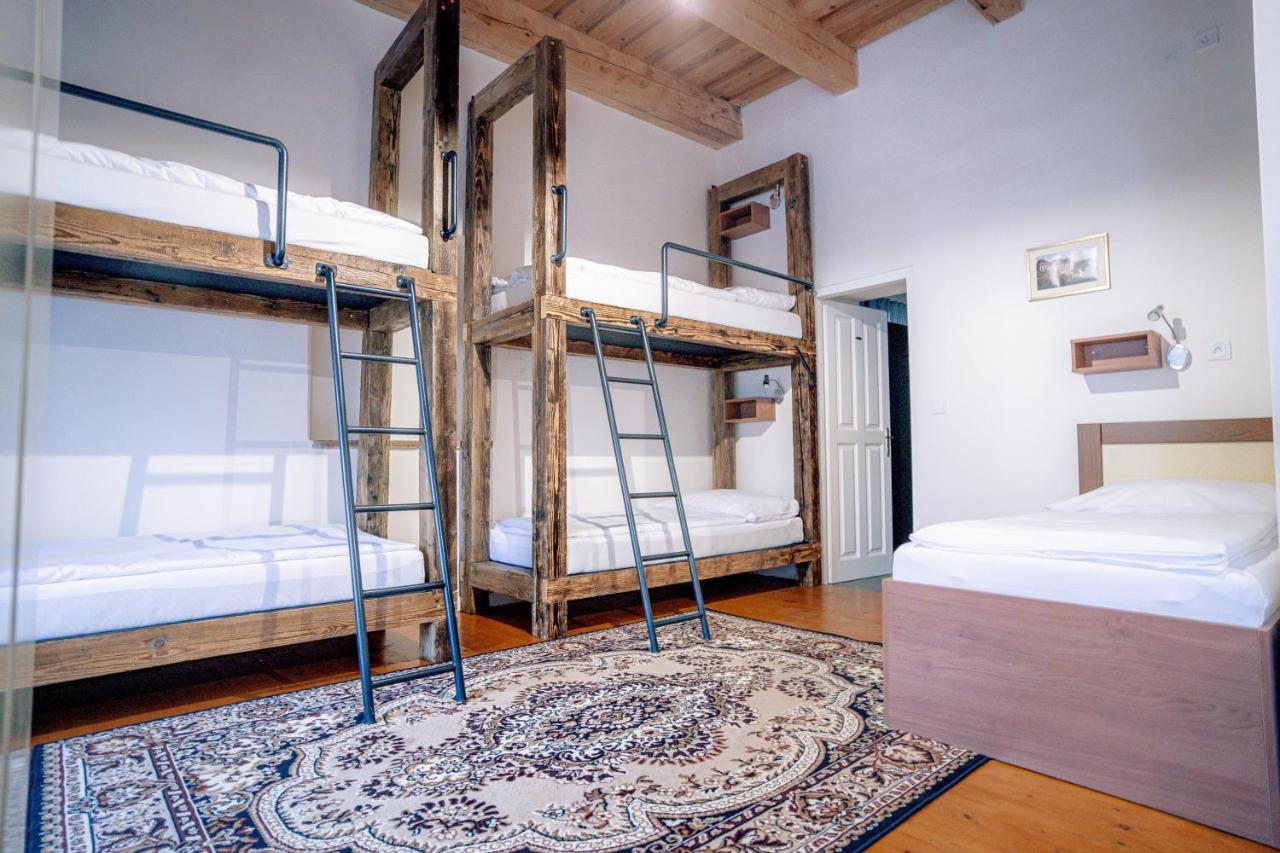 Hostel Cosmopolitan* Banská Štiavnica Dış mekan fotoğraf