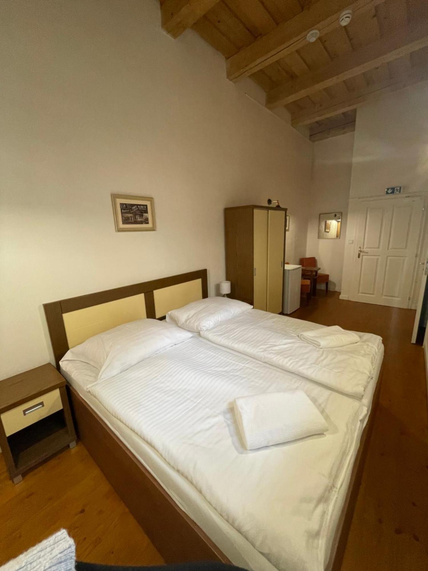 Hostel Cosmopolitan* Banská Štiavnica Dış mekan fotoğraf